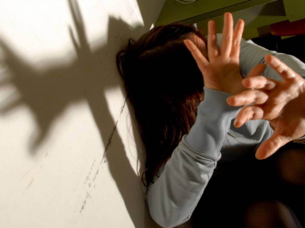 roma-–-chiusa-in-un-box,-diciottenne-torturata-e-violentata-per-due-anni-–-tiburno-tv