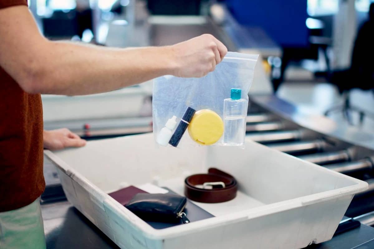 anche-gli-aeroporti-in-spagna-dicono-addio-ai-limiti-ai-liquidi-nel-bagaglio-a-mano