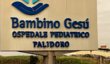 fondazione-porfiri-e-un-angelo-per-amico:-“cibo-e-vestiti-al-bambino-gesu”