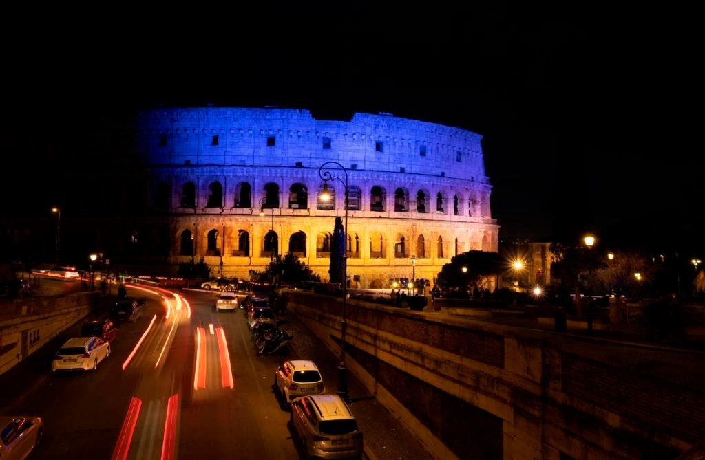ucraina,-acea-illumina-colosseo-e-campidoglio-per-solidarieta
