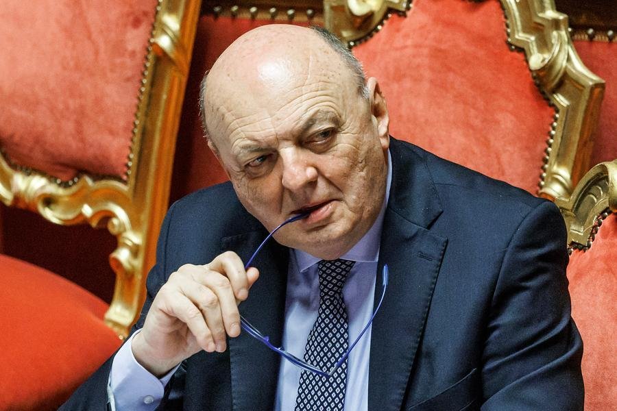 l’italia-votera-contro-la-proposta-ue-per-bandire-i-motori-endotermici-entro-il-2035