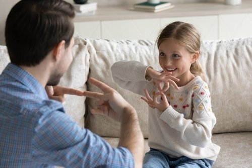 ipoacusia-o-sordita-congenita-colpisce-1-–-2-bambini-su-mille