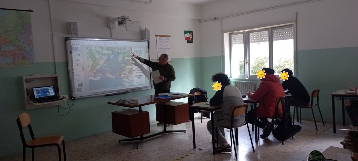 studenti-dell'agrario-a-lezione-di-difesa-del-suolo-e-irrigazione-del-territorio
