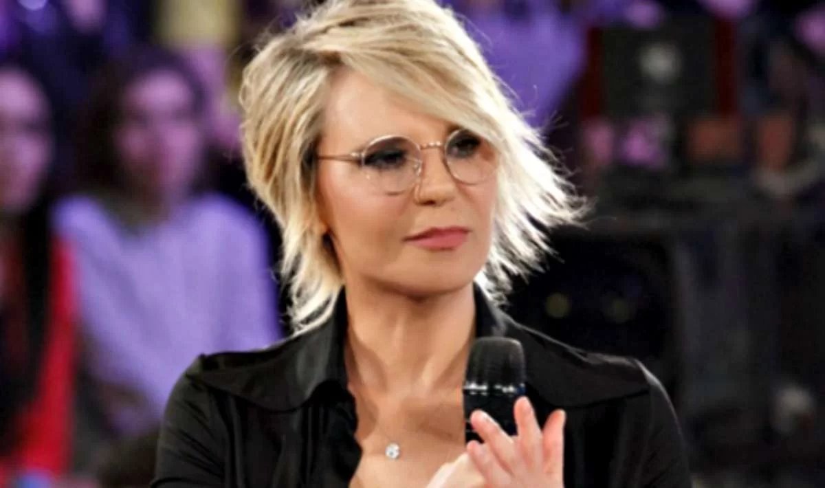 maria-de-filippi-torna-in-tv:-il-commovente-messaggio-a-c'e-posta-per-te