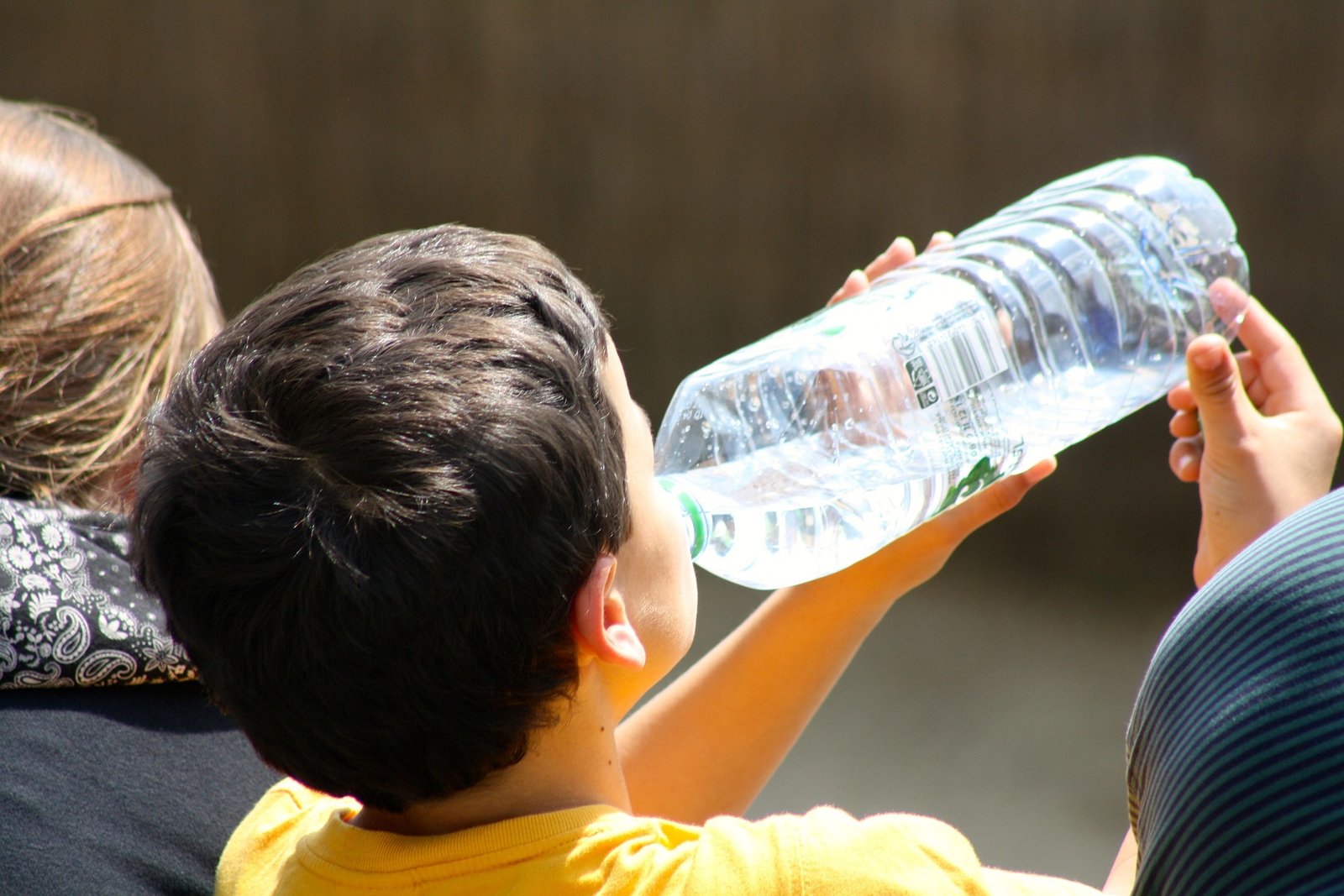 mamma-non-puo-consegnare-l’acqua-ai-figli-a-scuola:-chiama-i-carabinieri-–-tiburno-tv