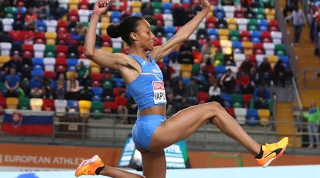 euroindoor-di-atletica,-larissa-iapichino-salta-a-6,97:-e-suo-l’argento-della-maturita