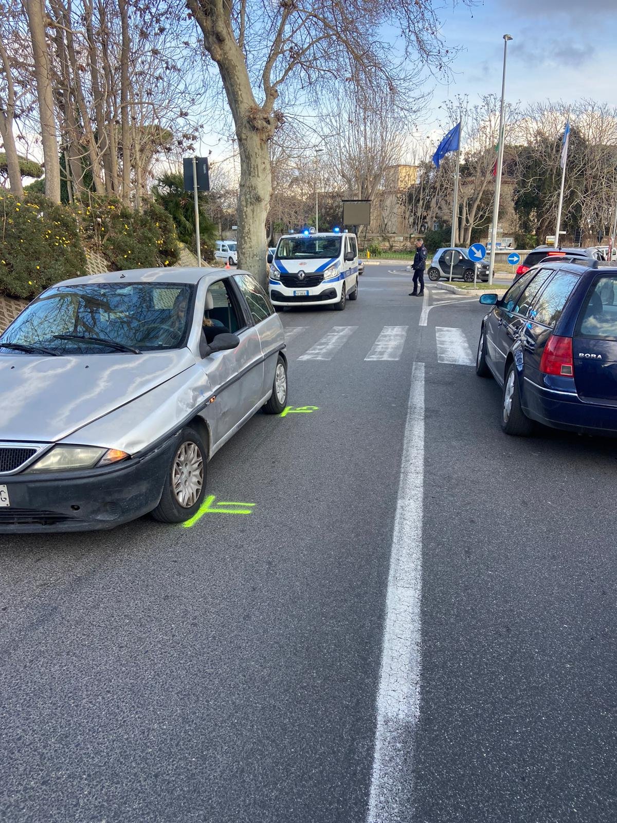 investito-in-via-roma-ad-anzio,-un-uomo-soccorso-in-codice-rosso-in-ospedale