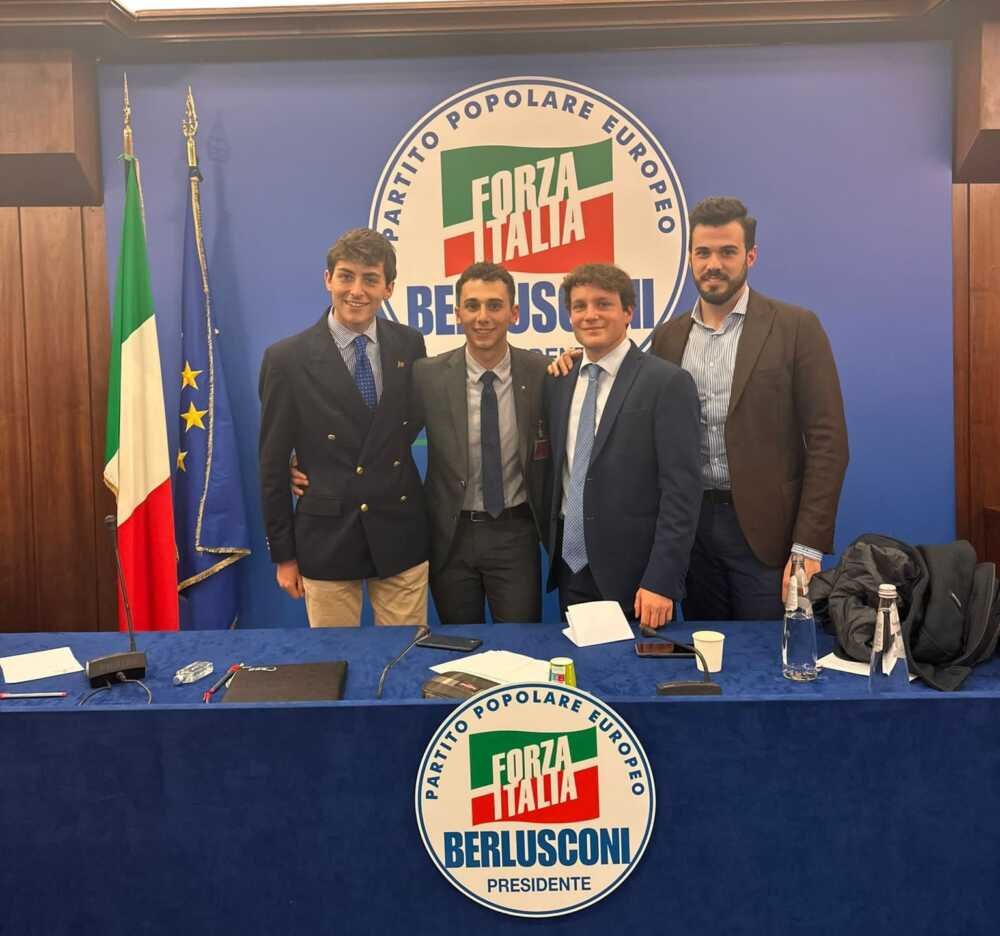 forza-italia-giovani,-alessandro-tagliani-e-il-coordinatore-del-litorale-nord-della-provincia-di-roma-•-terzo-binario-news