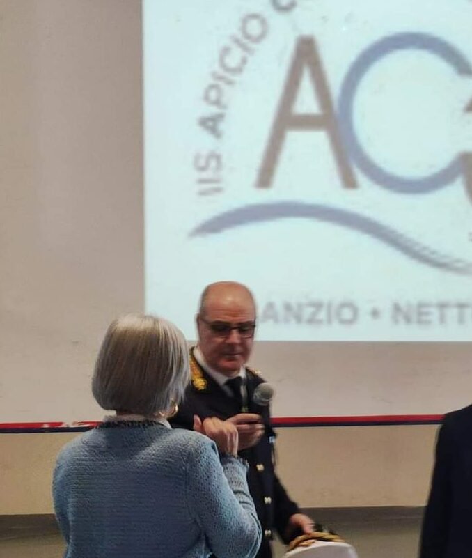 sicurezza-e-legalita,-la-polizia-locale-di-anzio-a-confronto-con-gli-studenti