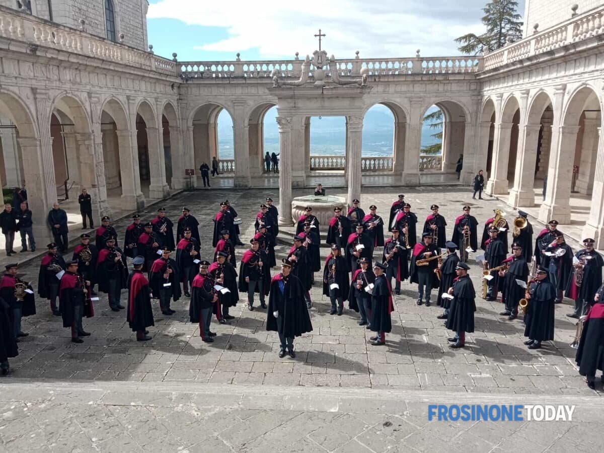 la-banda-della-polizia-in-concerto-a-montecassino