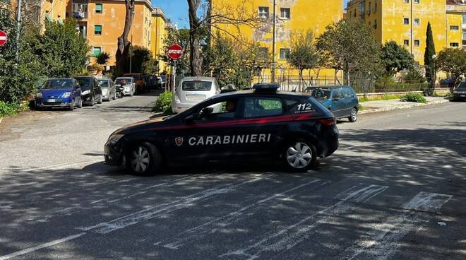 ad-acilia-lo-spaccio-di-hashish-e-un-affare-di-famiglia:-arrestati-padre,-madre-e-figlio