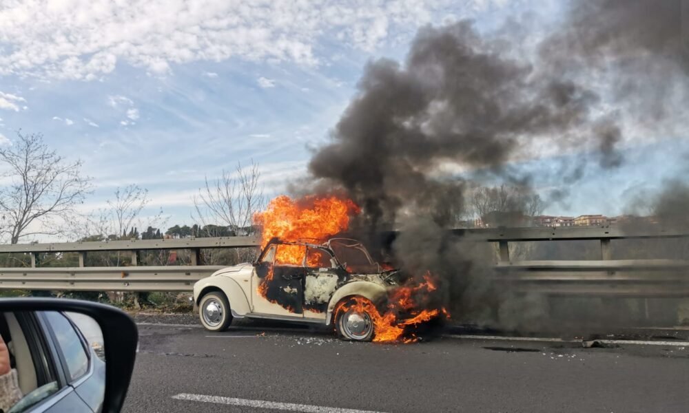 incendio-sul-gra:-un’auto-prende-fuoco,-si-teme-per-il-conducente