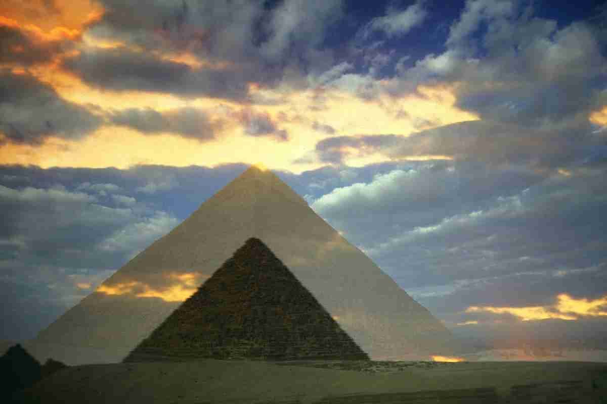 la-piramide-nera-nasconde-un-incredibile-segreto,-ecco-dove-potrete-ammirarla